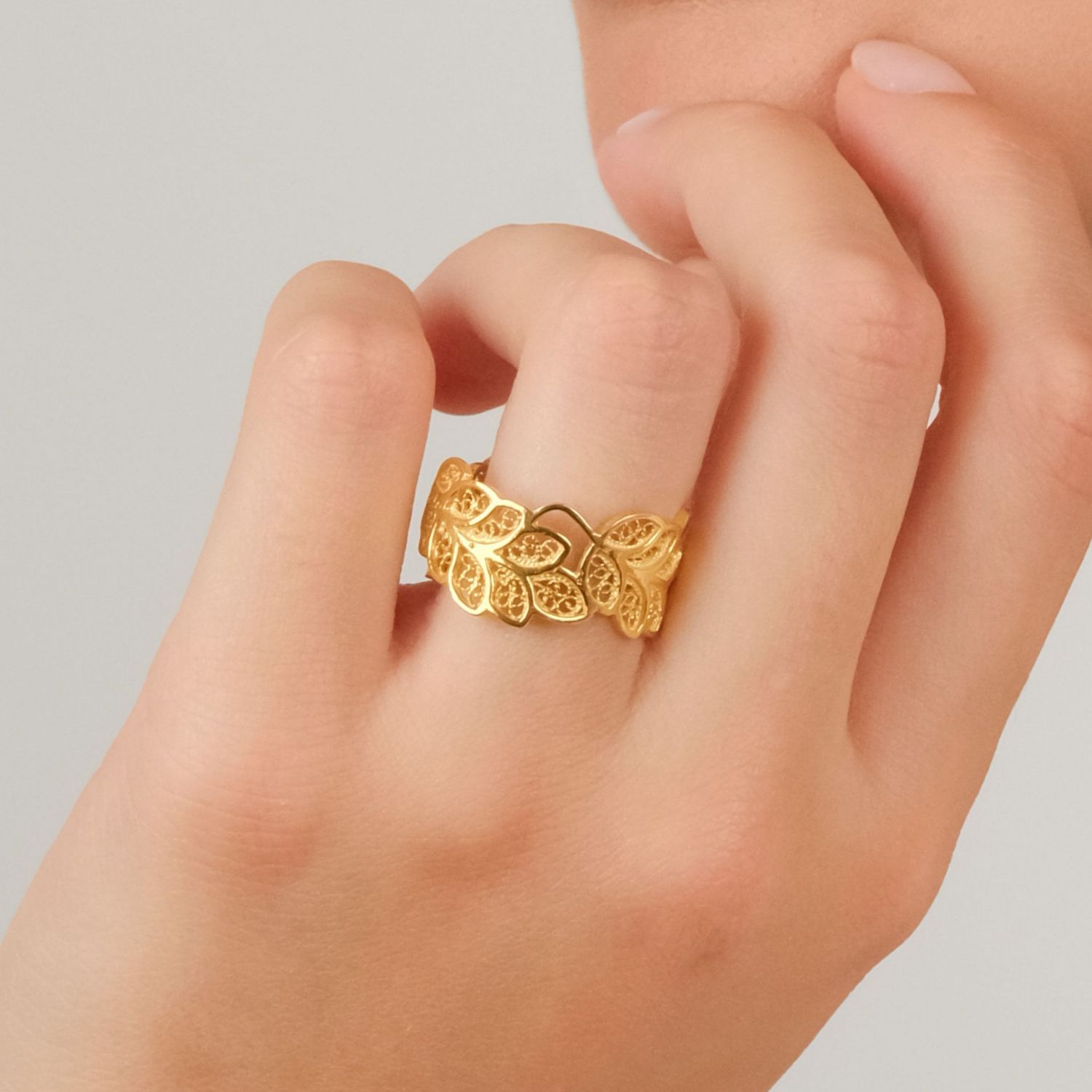 Anillo hojas sale