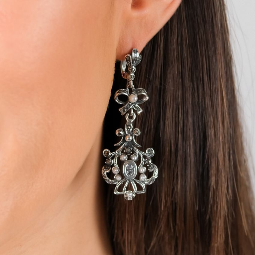 Boucles d'Oreilles Catarina avec Marcassites et Perle en Argent 