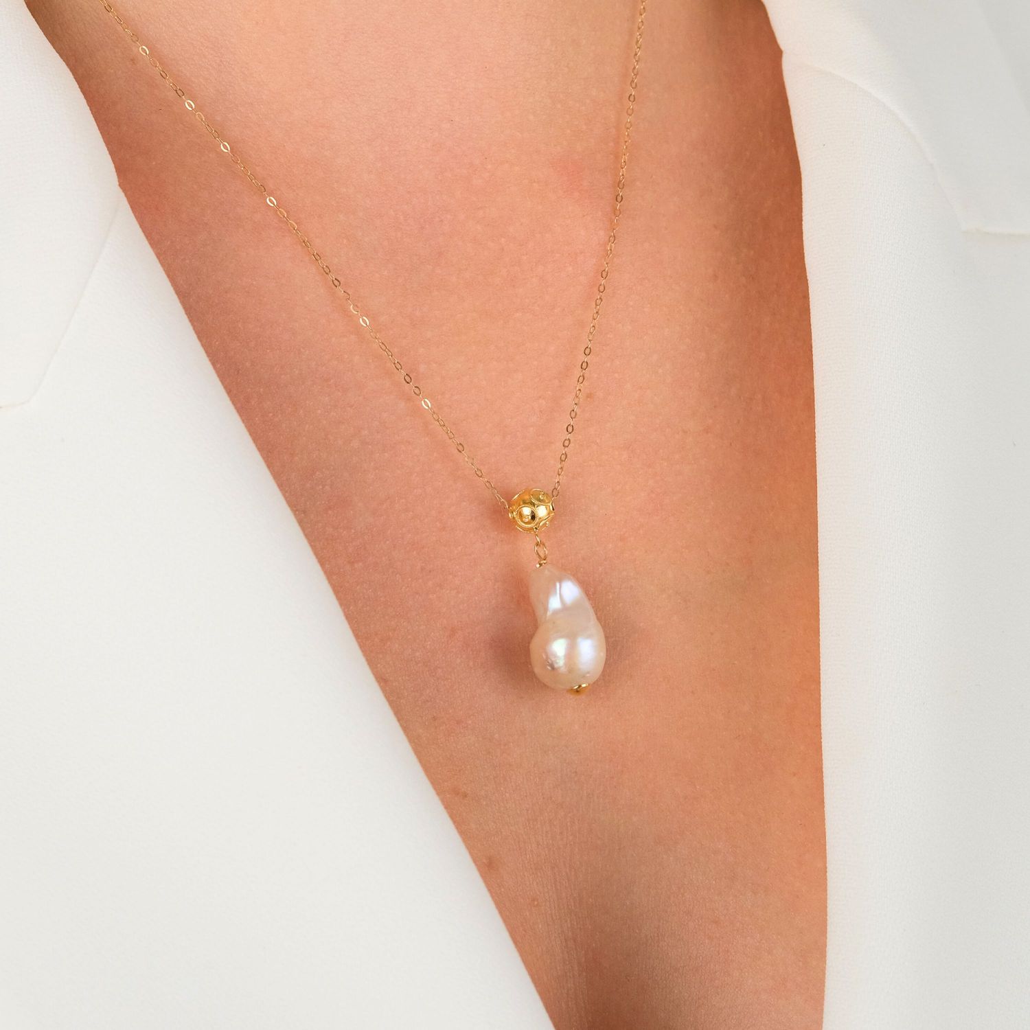 Necklace Viana's Conta in 19,2Kt Gold with Baroque Pearl 