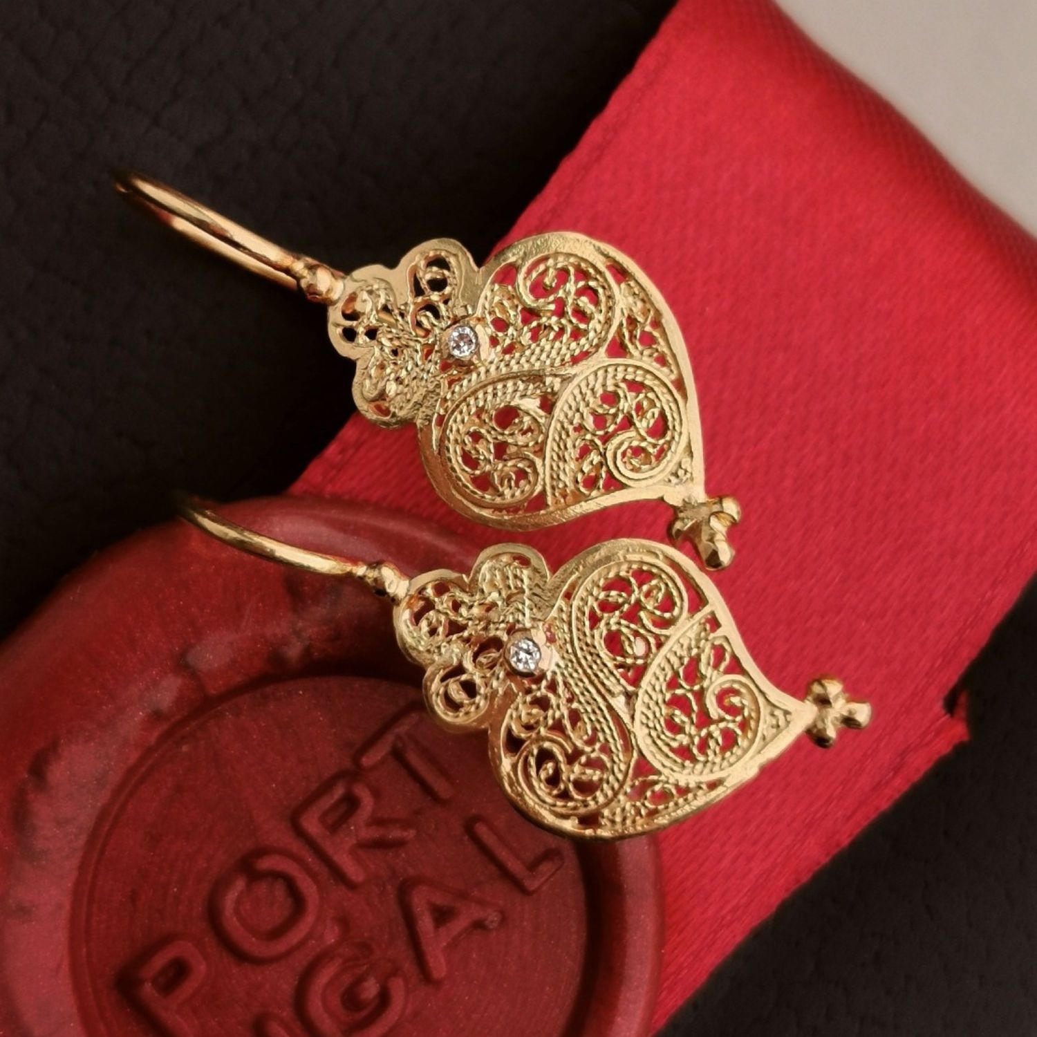 Earrings Heart Full in 19,2Kt Gold and Diamond 