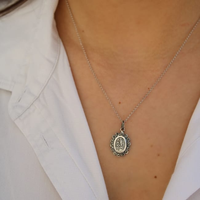 Collier Notre-Dame de Fátima avec Marcassites en Argent 