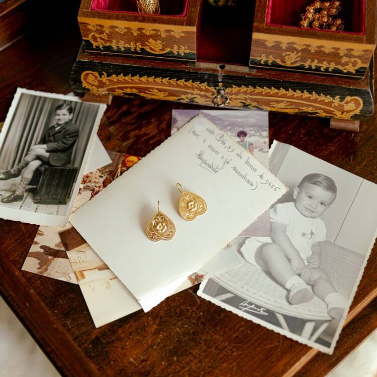 Grandma Gift: Memories and Photos