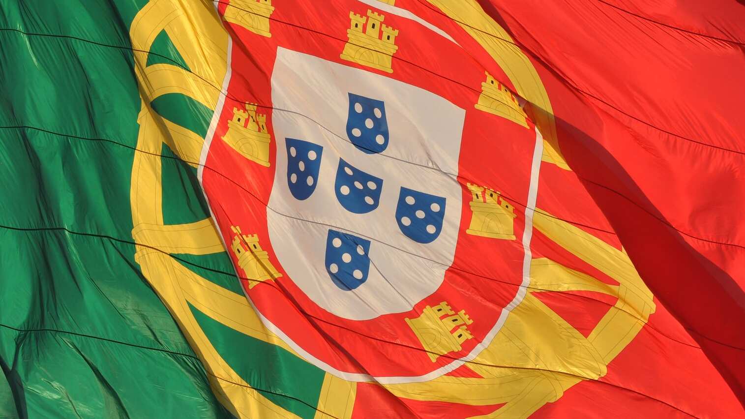 The Symbols of Portugal: Escudo - PORTUGAL JEWELS