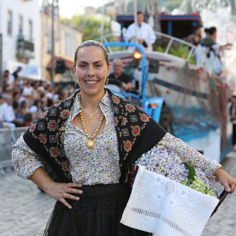 Filigrana de Gondomar - Brincos de Coraçaão de Viana em Prata