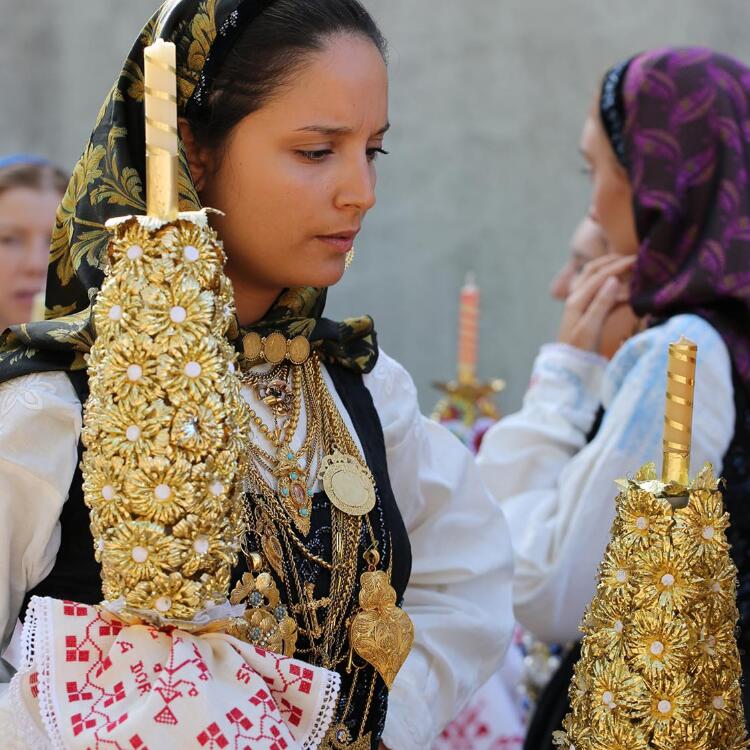 Filigrana de Gondomar - Brincos de Coraçaão de Viana em Prata